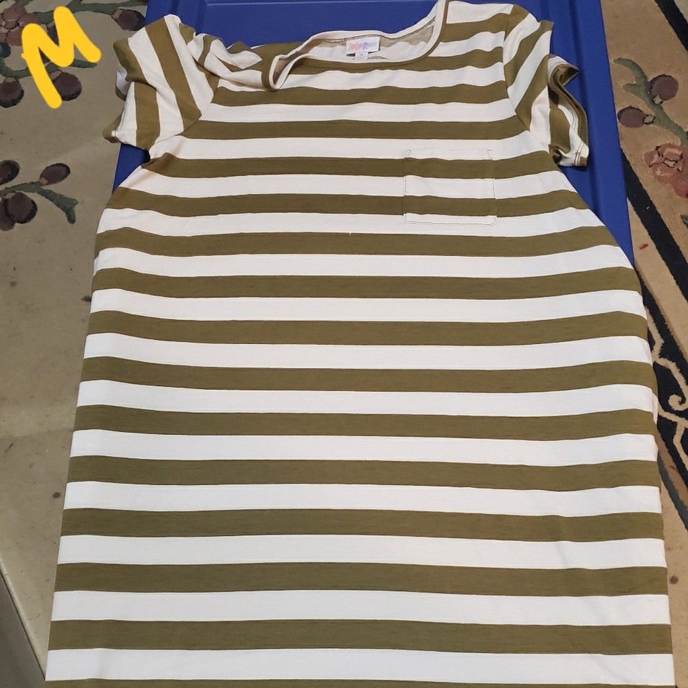 Lularoe  Carly